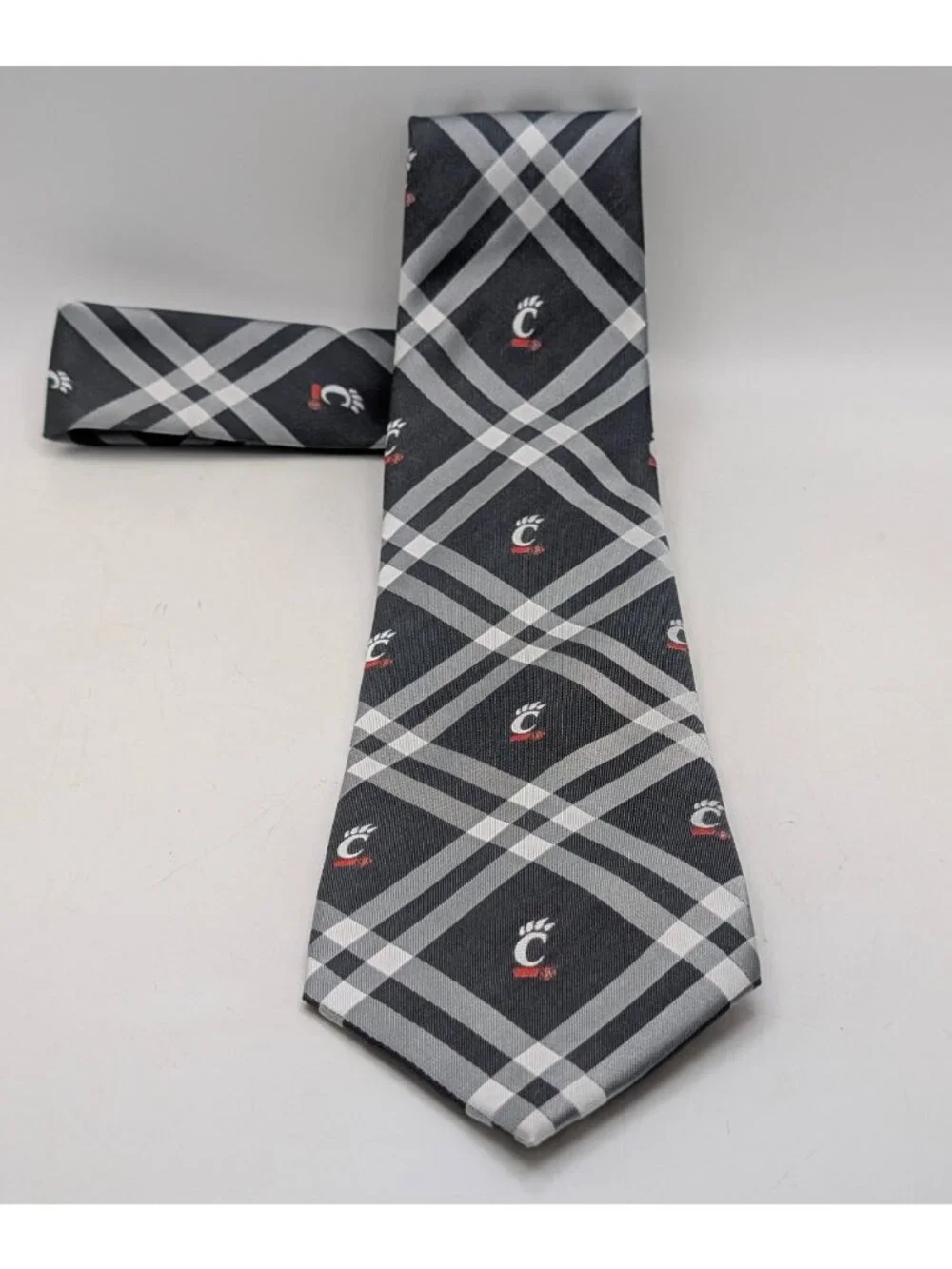 UC Cincinnati Bearcats NCAA University Mens Neck Tie Eagles Wings Clean Up Dad